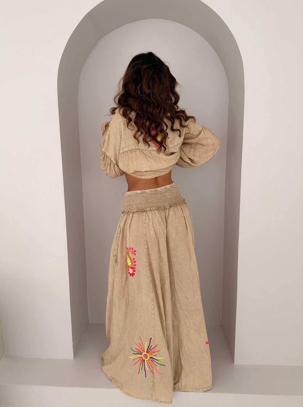 Ensemble Lin Brodé Main