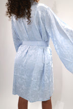 "Soie Papillon: Ensemble Nuit Audacieux & Luxueux"