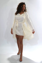 "Soie Papillon: Ensemble Nuit Audacieux & Luxueux"