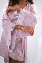 "Soie Papillon: Ensemble Nuit Audacieux & Luxueux"